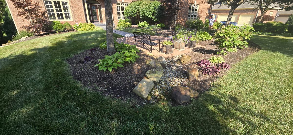 Front yard mulch bed installation