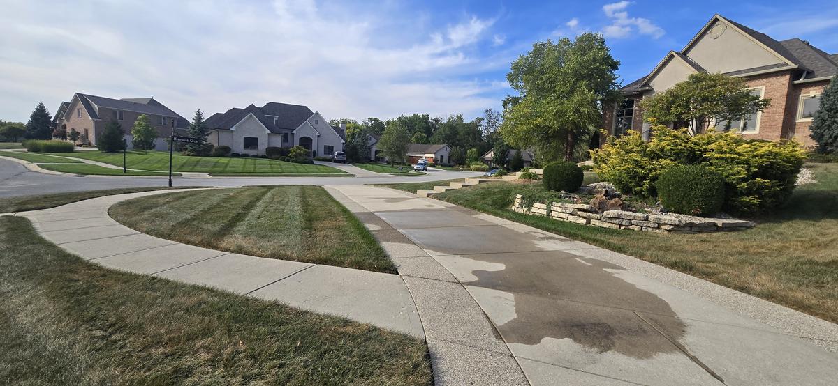 Sidewalk after pressure cleaning
